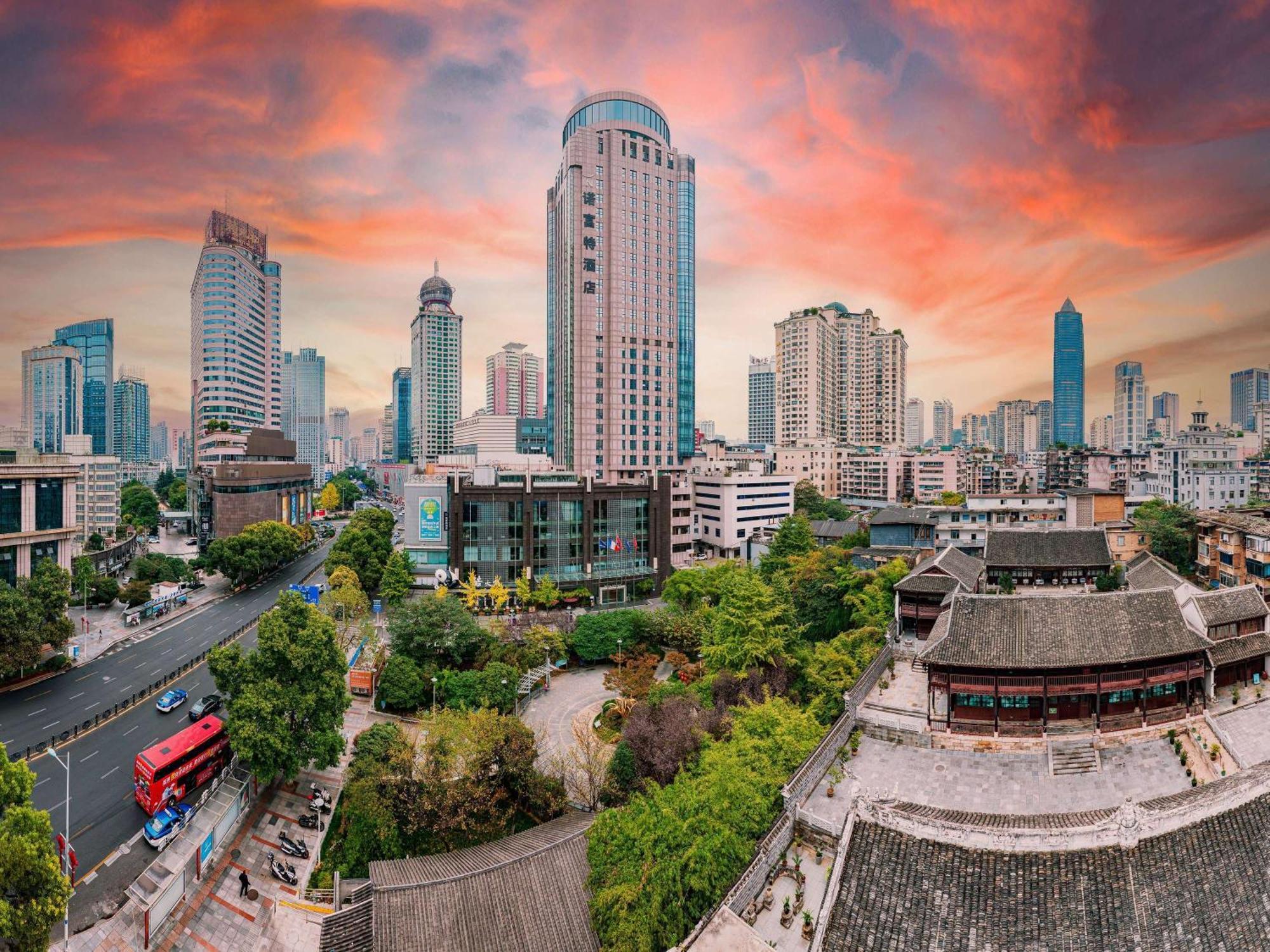 Novotel Guiyang Downtown Bagian luar foto
